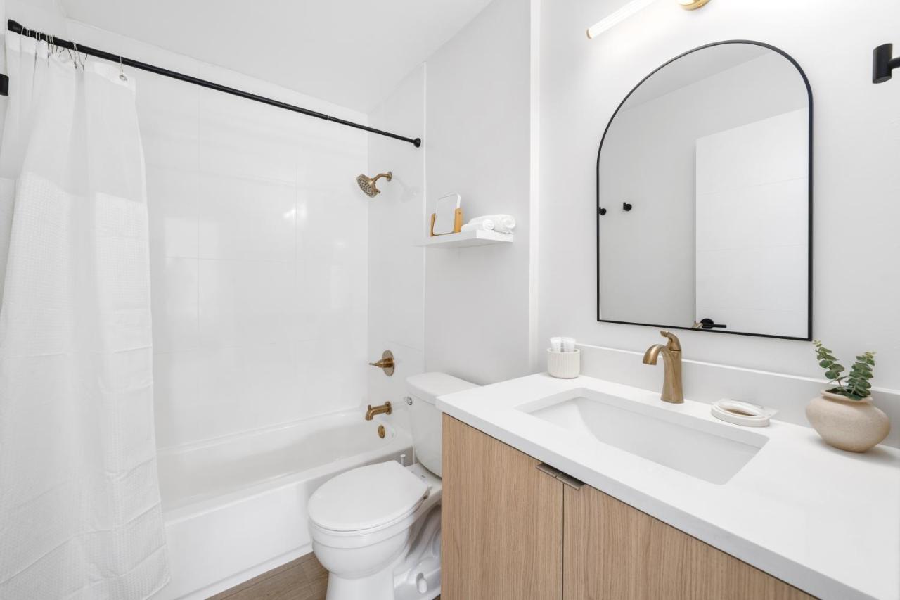 M Lake Worth Beach - Modern Villas Near West Palm Beach, Chic Retro Vibes, King Bed, Cozy Backyard, Bbq, Workspace, High-Speed Internet, Free Parking, 5 Minutes To Downtown & Beach Ngoại thất bức ảnh