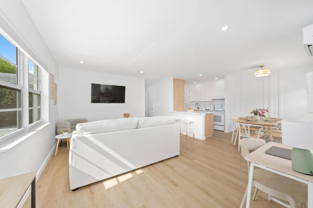M Lake Worth Beach - Modern Villas Near West Palm Beach, Chic Retro Vibes, King Bed, Cozy Backyard, Bbq, Workspace, High-Speed Internet, Free Parking, 5 Minutes To Downtown & Beach Ngoại thất bức ảnh