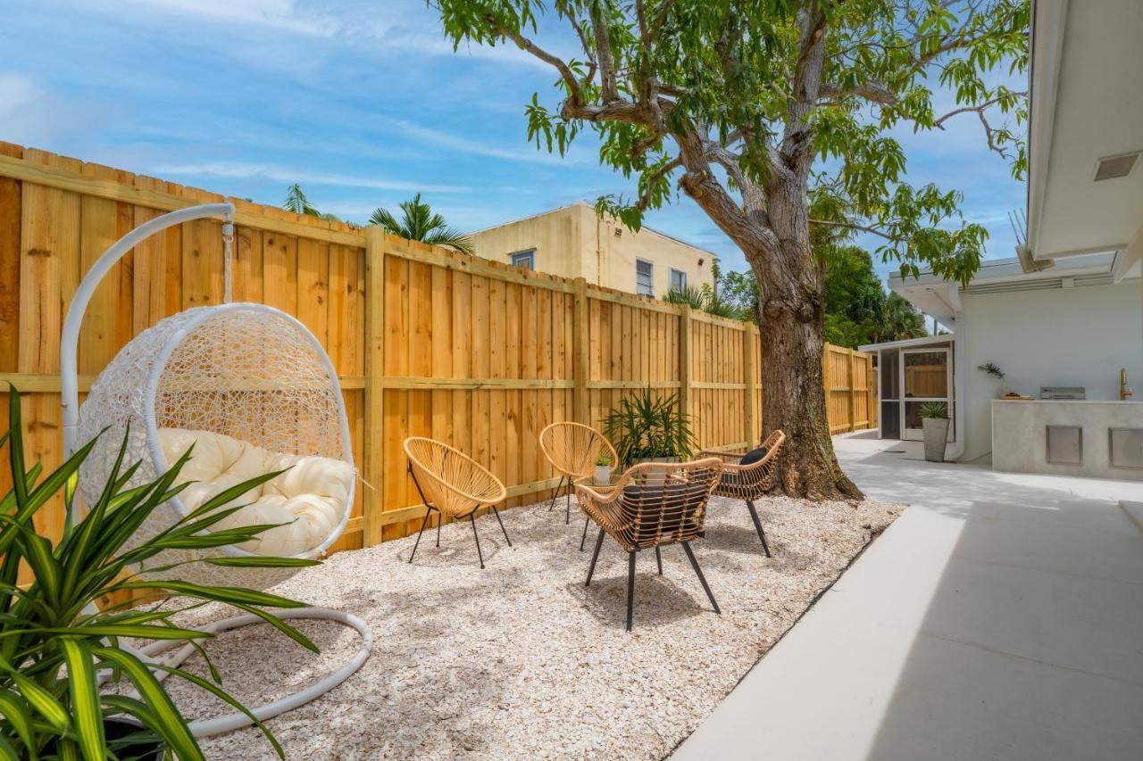 M Lake Worth Beach - Modern Villas Near West Palm Beach, Chic Retro Vibes, King Bed, Cozy Backyard, Bbq, Workspace, High-Speed Internet, Free Parking, 5 Minutes To Downtown & Beach Ngoại thất bức ảnh