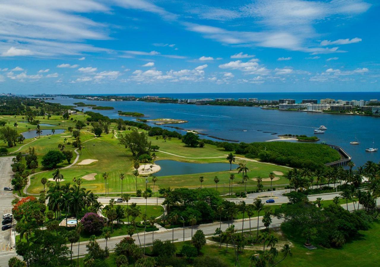 M Lake Worth Beach - Modern Villas Near West Palm Beach, Chic Retro Vibes, King Bed, Cozy Backyard, Bbq, Workspace, High-Speed Internet, Free Parking, 5 Minutes To Downtown & Beach Ngoại thất bức ảnh