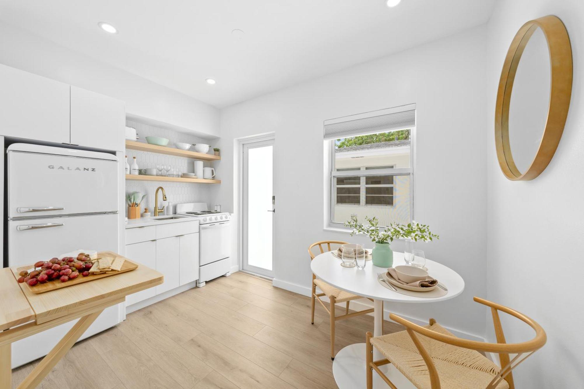 M Lake Worth Beach - Modern Villas Near West Palm Beach, Chic Retro Vibes, King Bed, Cozy Backyard, Bbq, Workspace, High-Speed Internet, Free Parking, 5 Minutes To Downtown & Beach Ngoại thất bức ảnh
