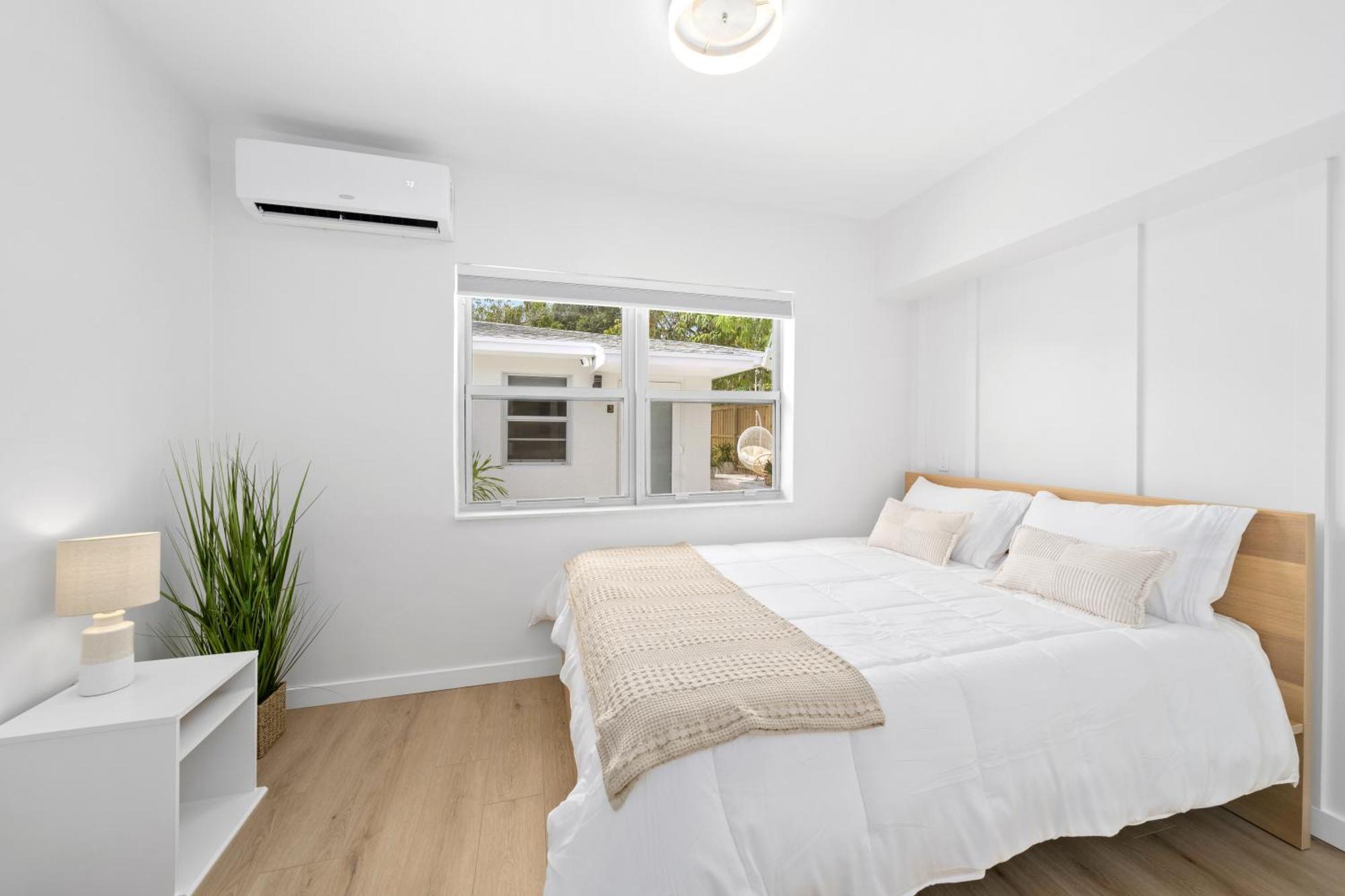 M Lake Worth Beach - Modern Villas Near West Palm Beach, Chic Retro Vibes, King Bed, Cozy Backyard, Bbq, Workspace, High-Speed Internet, Free Parking, 5 Minutes To Downtown & Beach Ngoại thất bức ảnh