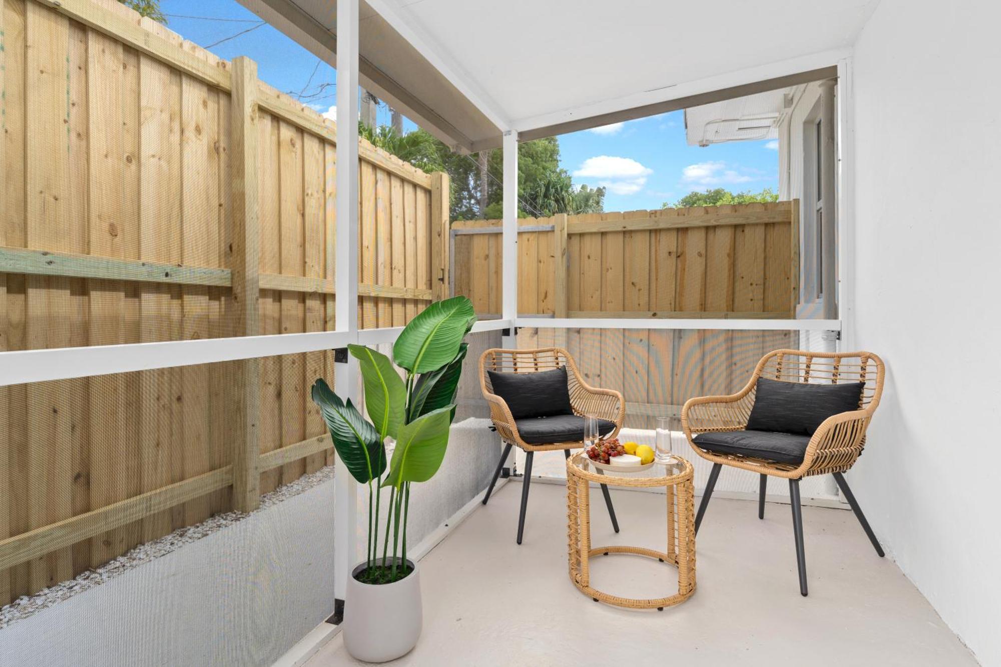 M Lake Worth Beach - Modern Villas Near West Palm Beach, Chic Retro Vibes, King Bed, Cozy Backyard, Bbq, Workspace, High-Speed Internet, Free Parking, 5 Minutes To Downtown & Beach Ngoại thất bức ảnh