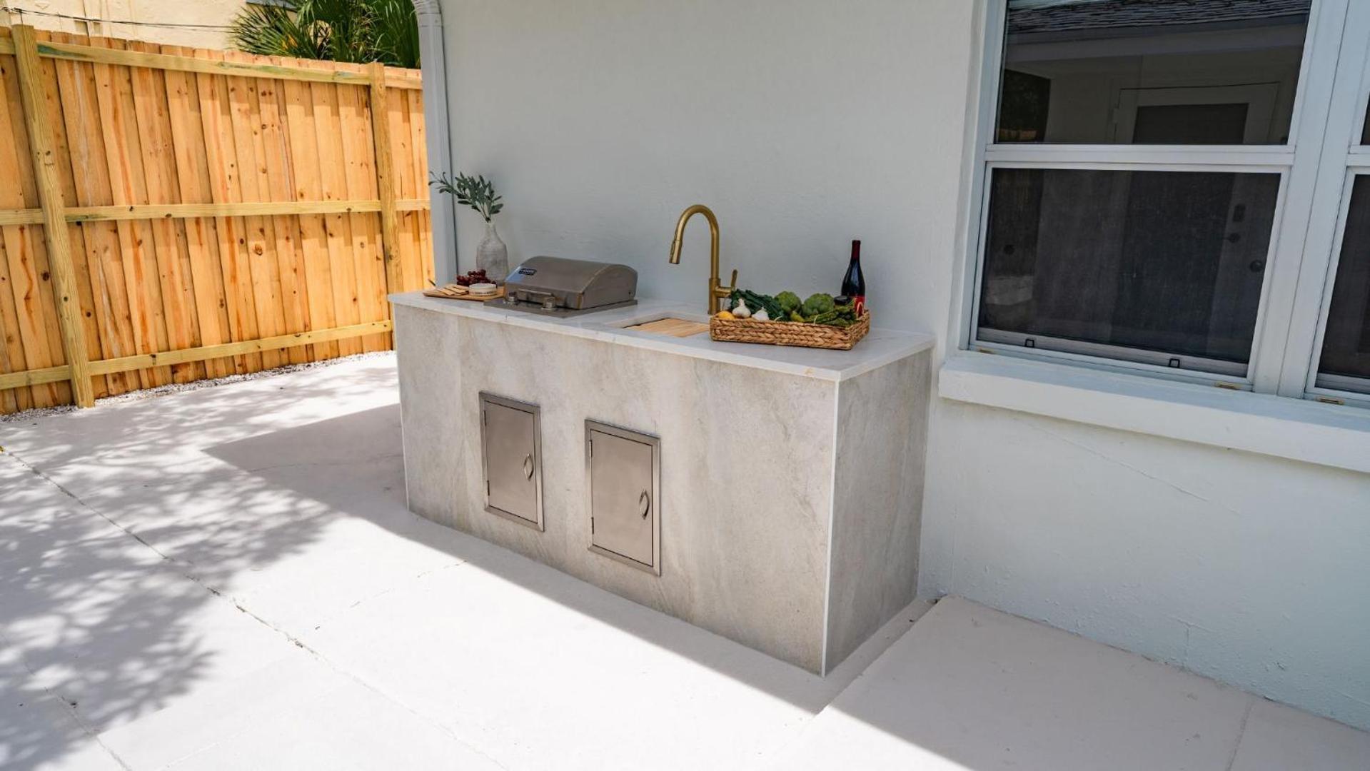 M Lake Worth Beach - Modern Villas Near West Palm Beach, Chic Retro Vibes, King Bed, Cozy Backyard, Bbq, Workspace, High-Speed Internet, Free Parking, 5 Minutes To Downtown & Beach Ngoại thất bức ảnh